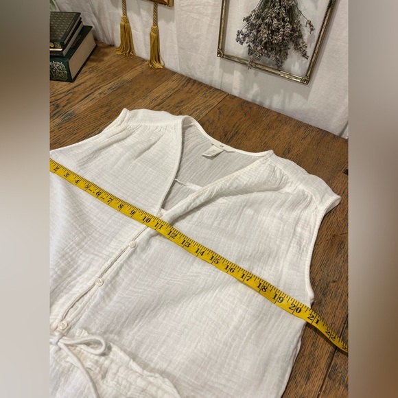 H&M White Textured Sleeveless Top – Size S - Picture 7 of 10